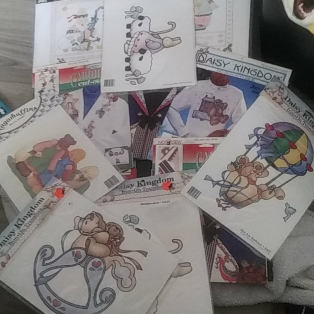Bundle VTG Daisy Kingdom transfers,samplers,cut outs